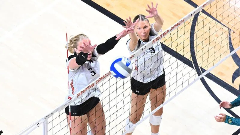 Camels fall in four sets at Hofstra