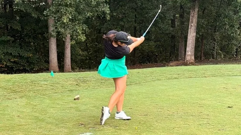 Hashem Fires Career-Low Round, Women's Golf Finishes Third After Day One of Chimney Oaks Invite