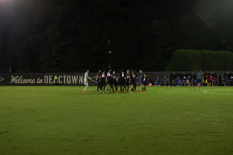Men's Soccer falls 0-2 to No.1 SMU in gritty Friday night matchup