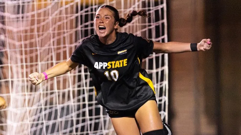 Garrison's Hat-Trick Highlights Soccer's Decisive Win at Georgia Southern