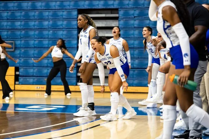 Broncos Sweep Golden Bulls in CIAA Road Victory