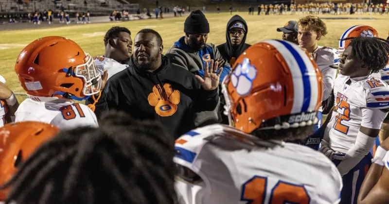 Best of Friday football: Glenn battles North Davidson, Reagan clashes with Reynolds