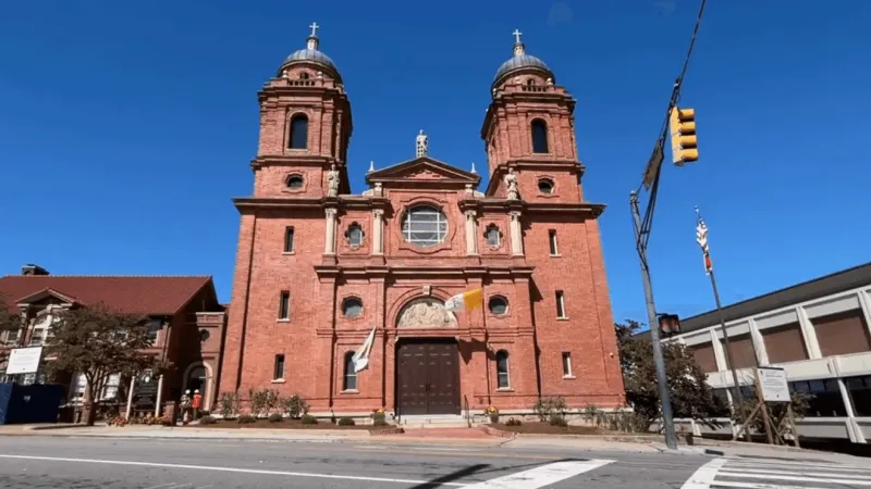 Trolley tours spotlight Douglas Ellington's iconic Asheville buildings