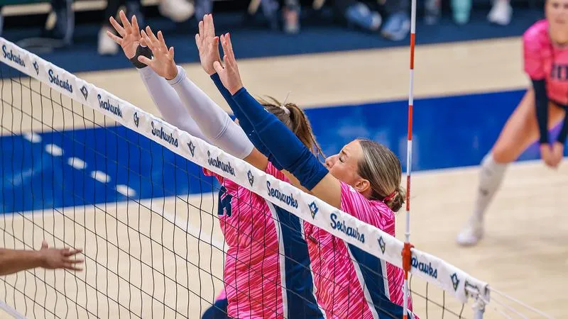 Volleyhawks Fall In Five To CAA Leading Hofstra