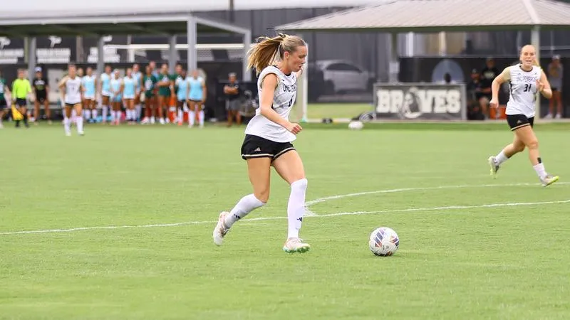 Soccer Sweeps Regular Season Series Against Francis Marion