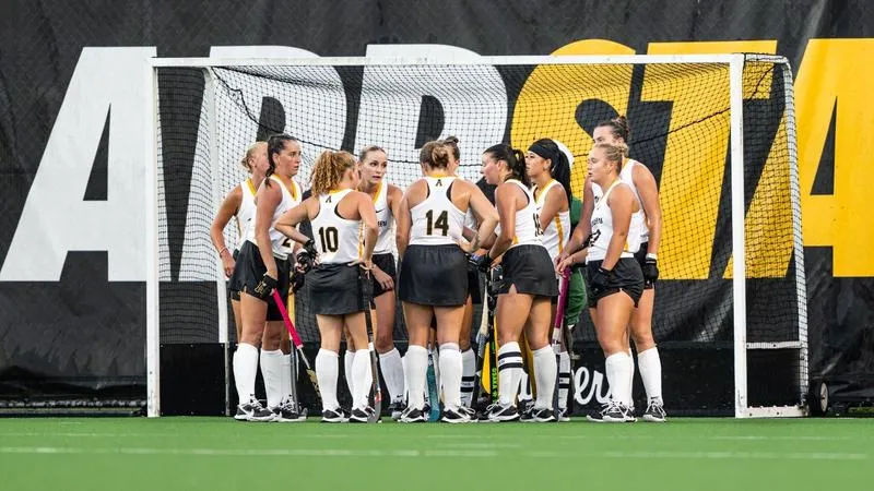 Field Hockey Edged in Overtime at Vermont, 1-0