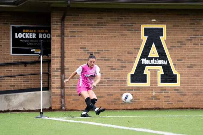 Soccer Drops Match to Coastal Carolina Despite Corner Kick Barrage