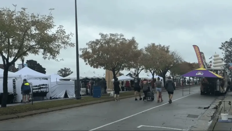 Mumfest 2026 wraps in New Bern as crowds brave rainy weekend for festival fun