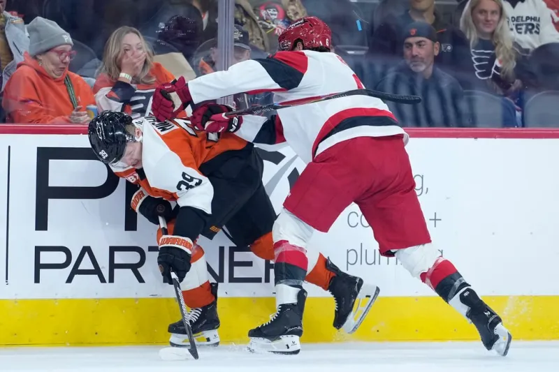 Hurricanes send Flyers to franchise-record 7th straight loss to open season