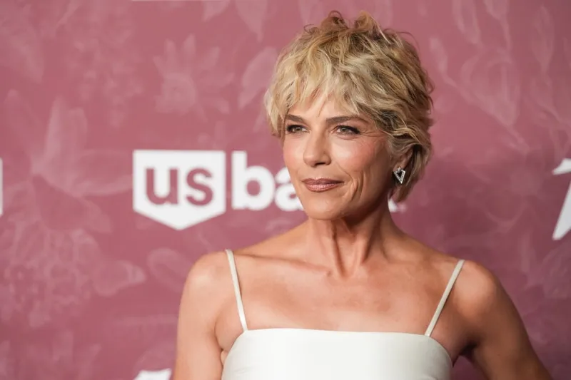 Actor Selma Blair taken into custody by police responding to physically abusive passenger on plane