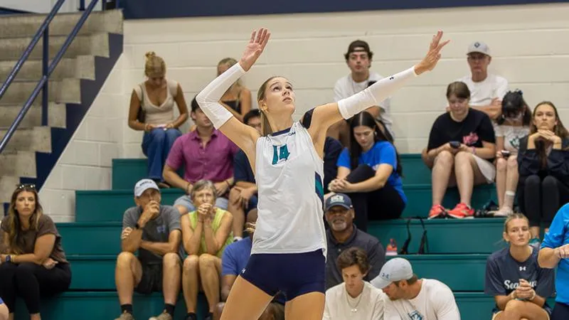 Volleyhawks Close Non-Conference Slate with Chants