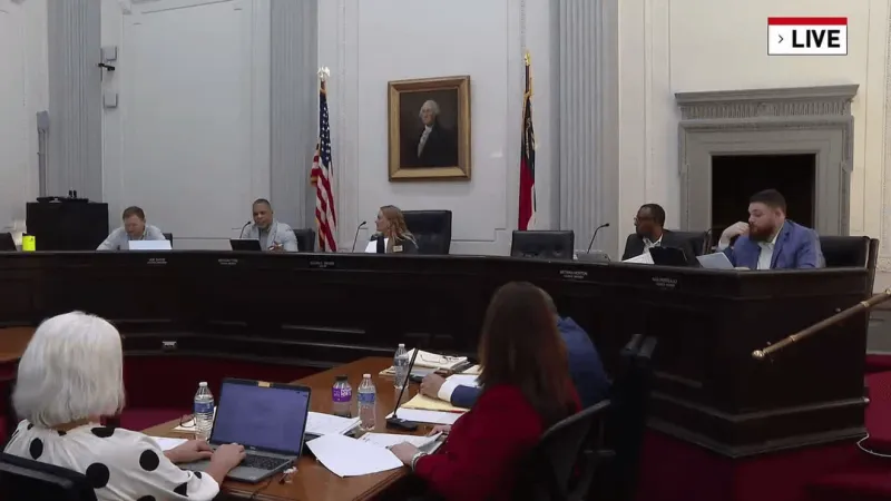 Washington City Council amends agenda to discuss possible new city manager