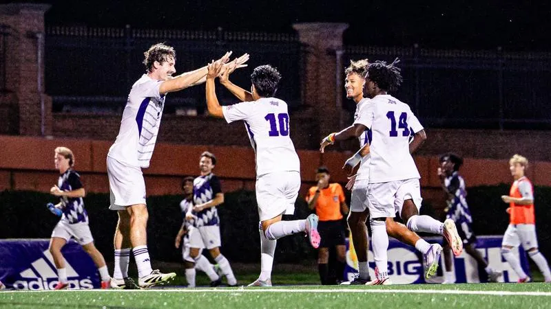 HPU Beats George Washington to Push Nation's Longest Win Streak to Seven