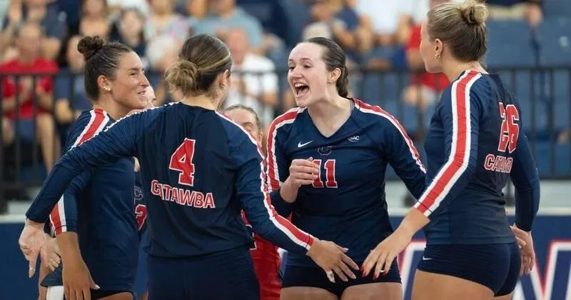 Women's volleyball tops Wingate on road in sweep