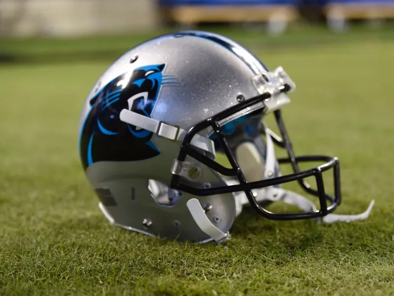 Panthers' Taylor Moton returns to practice after recovering from blood clots in his lung