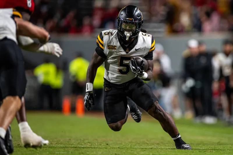 Florida boys to Mountaineer men: Jaquari Lewis and Treyaun Webb have an unbreakable bond