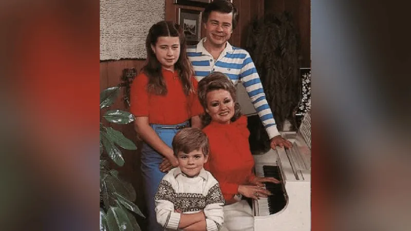 A tale of two Charlotte siblings: Jay & Tammy Sue Bakker