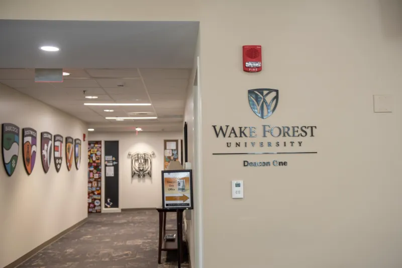 Wake Forest tests mobile student ID app