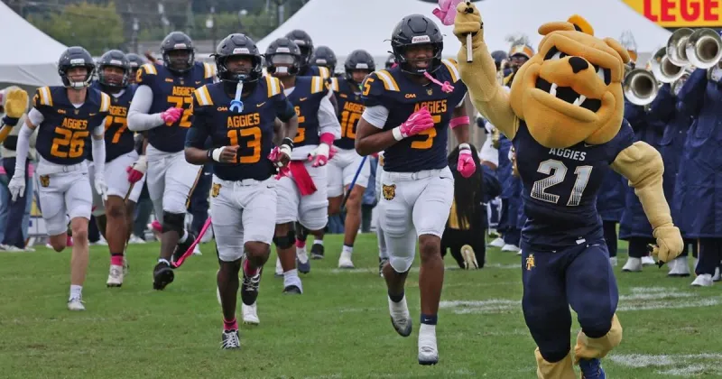 NC A&T football handles first-year football program Chicago State in Greensboro