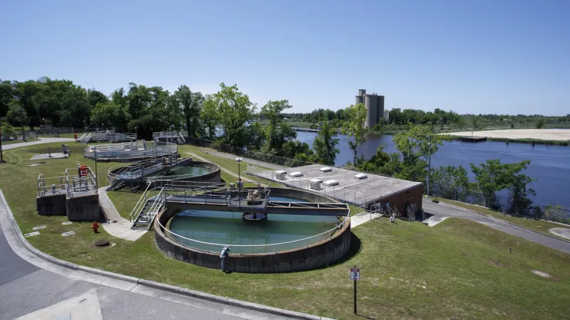 TOPAL: When should a town sell its water system?