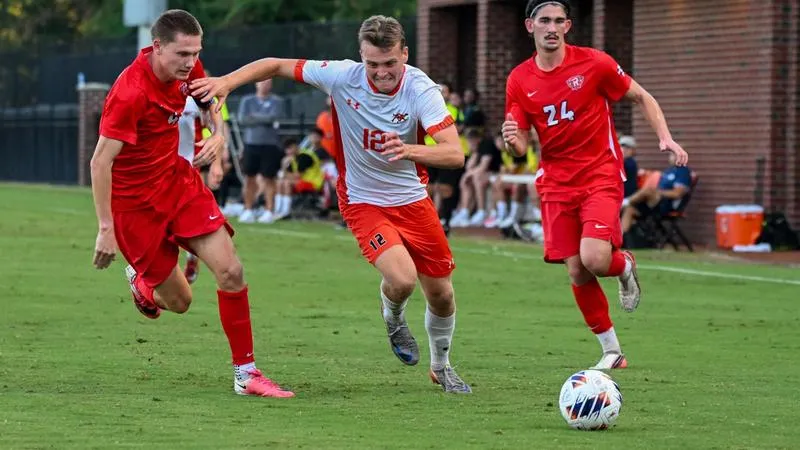 Camels battle Runnin' Bulldogs in final non-conference action