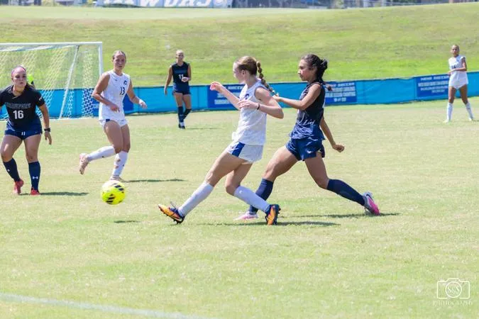 Hawks and Trojans Battle to a 0-0 Draw