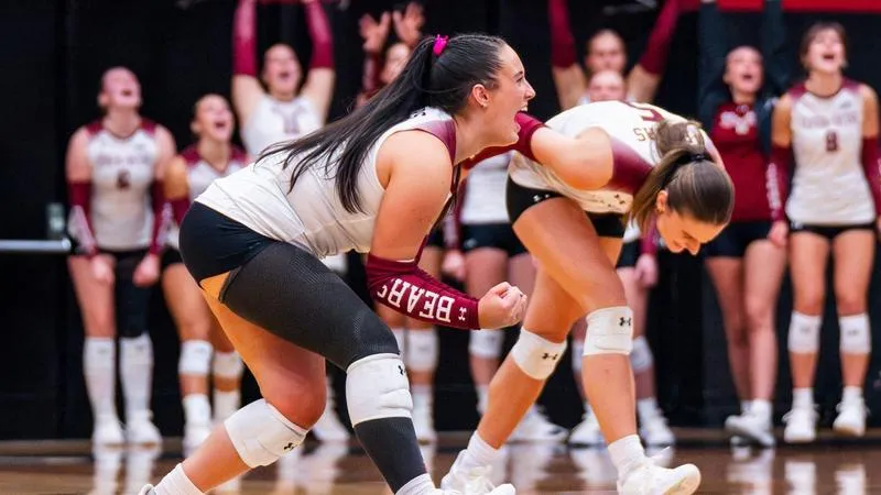 Volleyball dominates final three sets to take down Catawba on the road