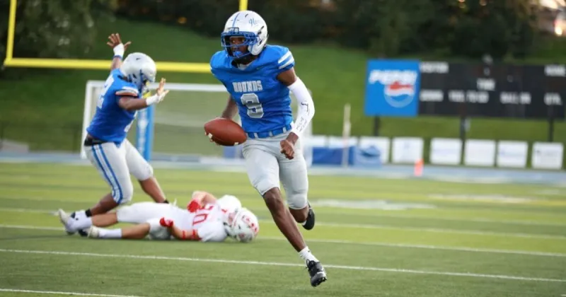 Statesville's Gladden relinquished glamourous role to underclassman. He is a 'selfless player'