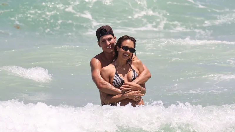 Jessica Alba stuns in patterned bikini during passionate PDA with boyfriend Danny Ramirez