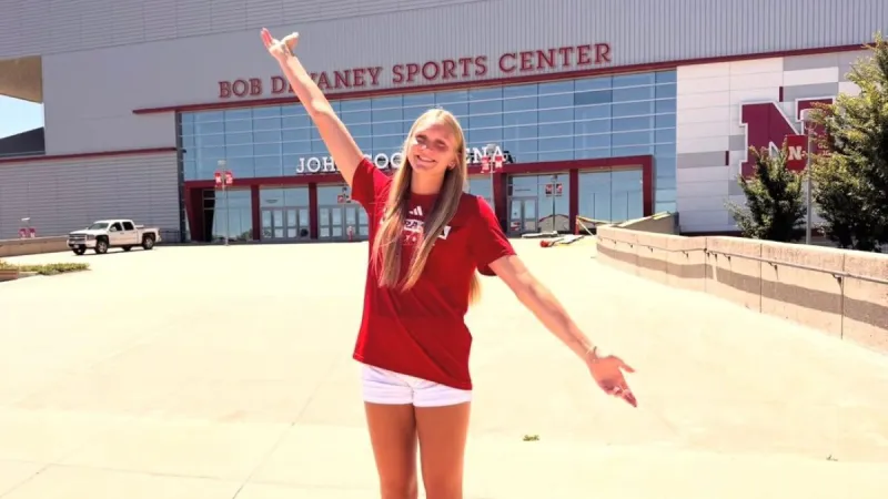 Top 2028 Recruit Rautenberg commits to NU Volleyball