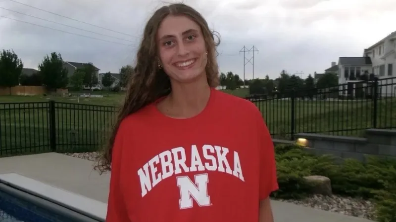 Samuels becomes second Husker volleyball commit