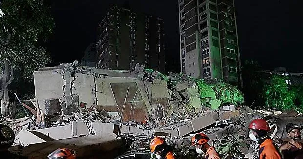 2 powerful quakes hit Venezuela, killing at least 164 and injuring nearly 1,000