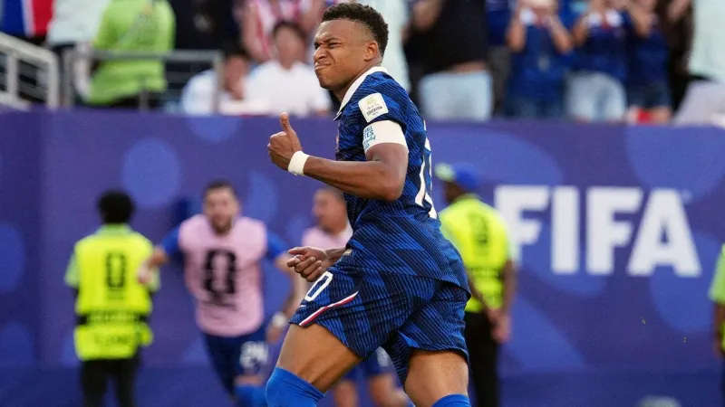 Kylian Mbapp's seventh goal of the World Cup lifts France past Paraguay in physical Round of 16 match