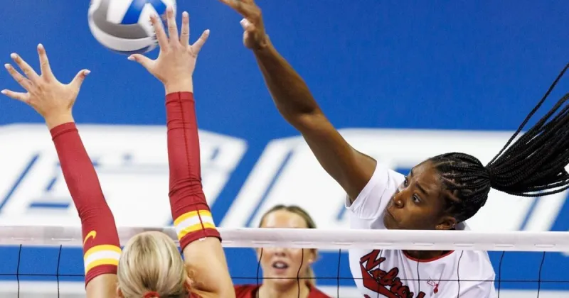 Basketball dad, club coach's doubt helped set Jayden Robinson's path to Nebraska volleyball