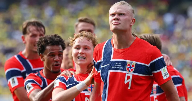 World Cup winners (England) and losers (FIFA) from the round of 16