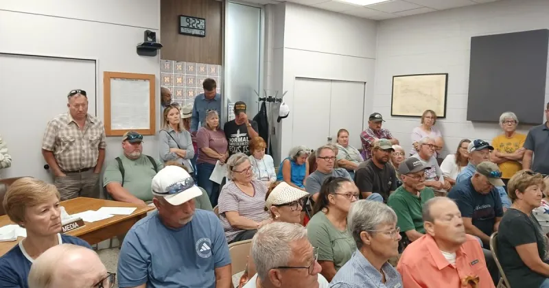 Despite huge crowd, data center pause loses 3rd time