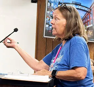 Planning commissioners chew on data center regulations