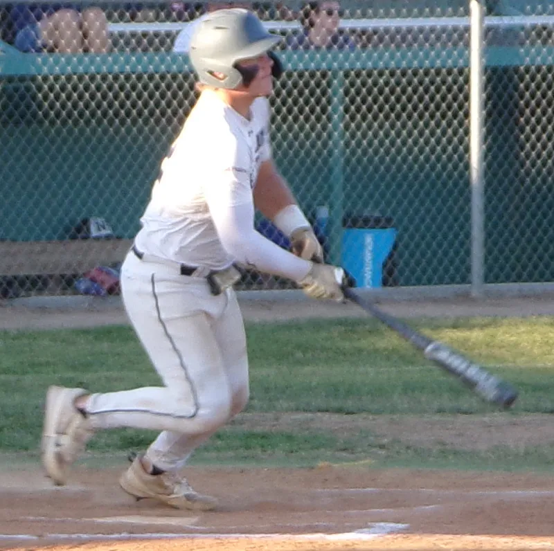 Seniors sweep Broken Bow