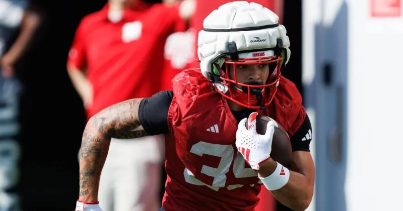 Florida prosecutors drop battery charges against Nebraska running back Mekhi Nelson
