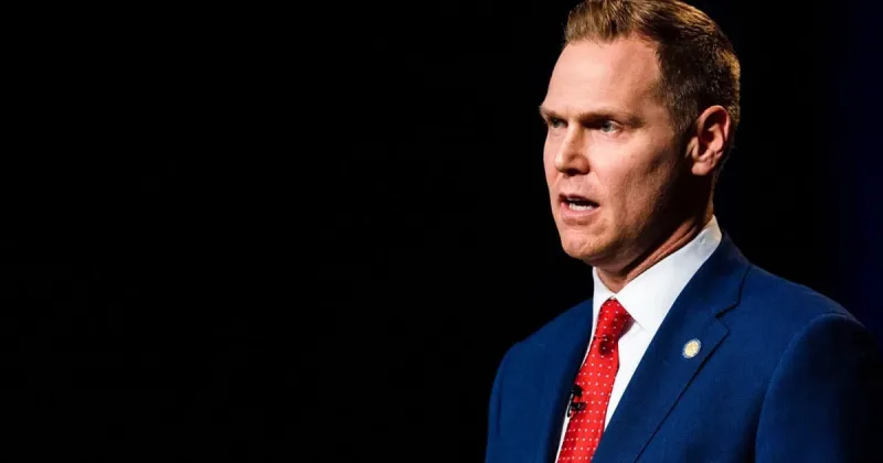 Public Pulse: Reader says Brett Lindstrom, Lynne Walz should join forces against Pillen
