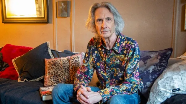 Lenny Kaye seeks 'artistic closure' with the release of debut solo album, 'Goin' Local'