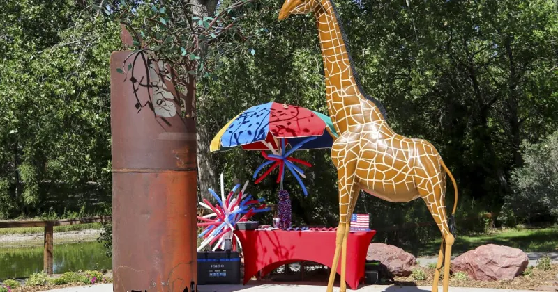 Riverside Discovery Center unveils sculpture, launches fundraiser