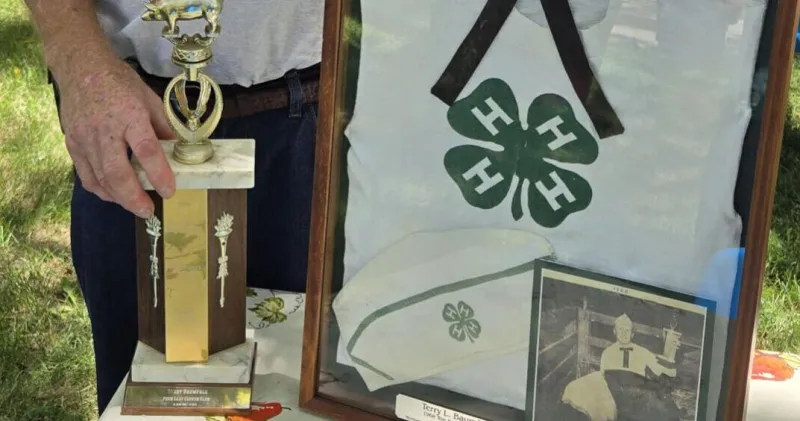 1968 fair winner brings back trophy