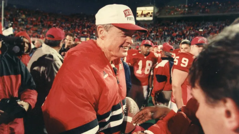 Osborne inducted into Nebraska Hall of Fame