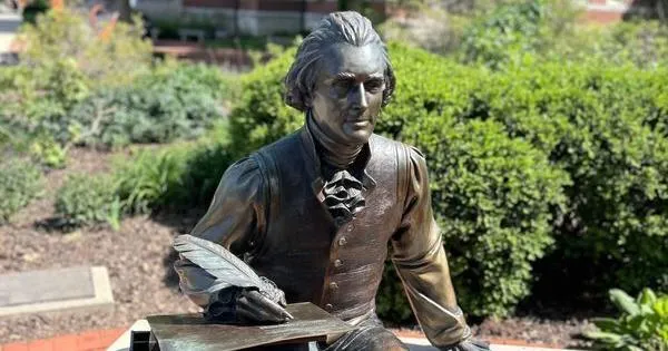 New White House Rose Garden statue created by Trump sculptor