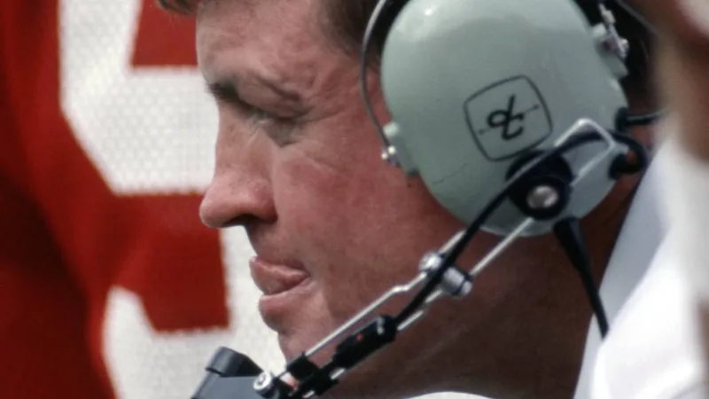 Nebraska Cornhuskers news: Legend returns, young stars rise, HOF hypocrisy, more