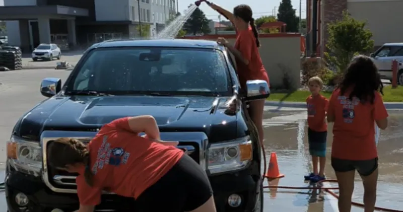 Support Big Pals Little Pals during annual car wash event