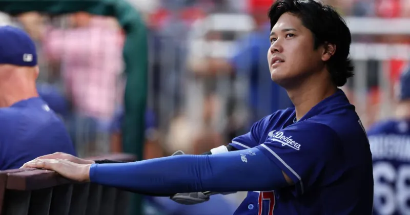 Should Dodgers worry about Shohei Ohtani's knee? Experts weigh in