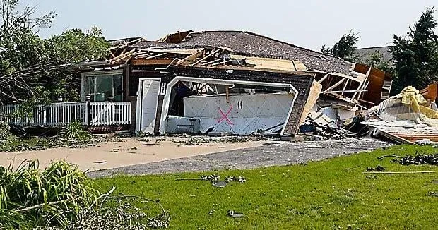 Powerful tornado leaves widespread damage in Wisconsin