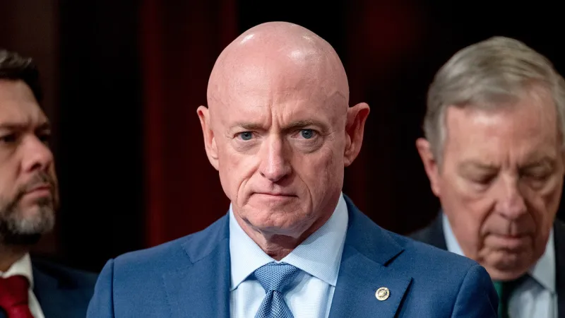 Sen Mark Kelly warns far-left policies that 'don't make sense' could cost Democrats seats